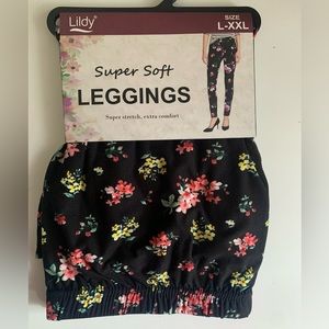 NWT Floral super soft leggings